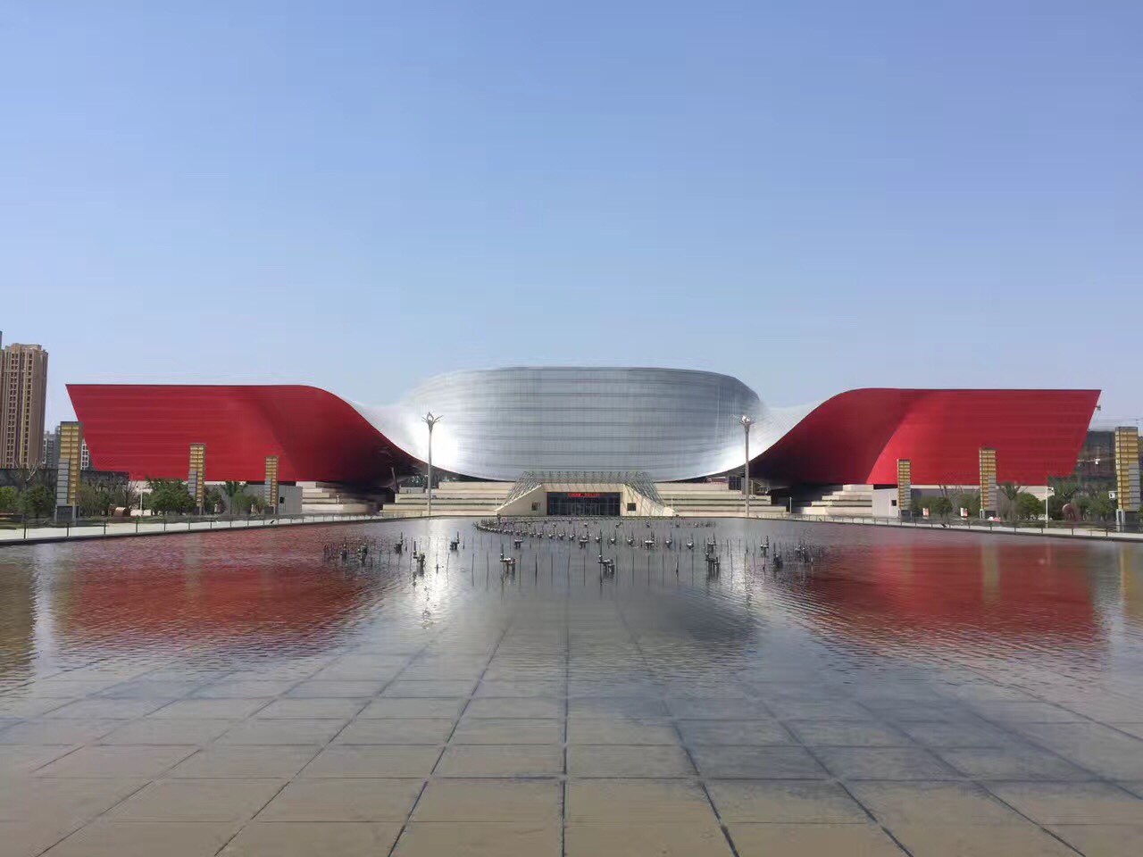 武漢市國際會展中心(圖1)